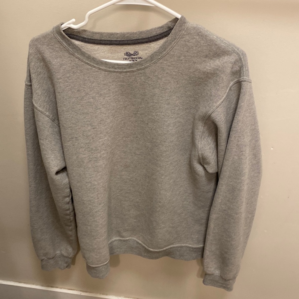 Long sleeve gray sweater